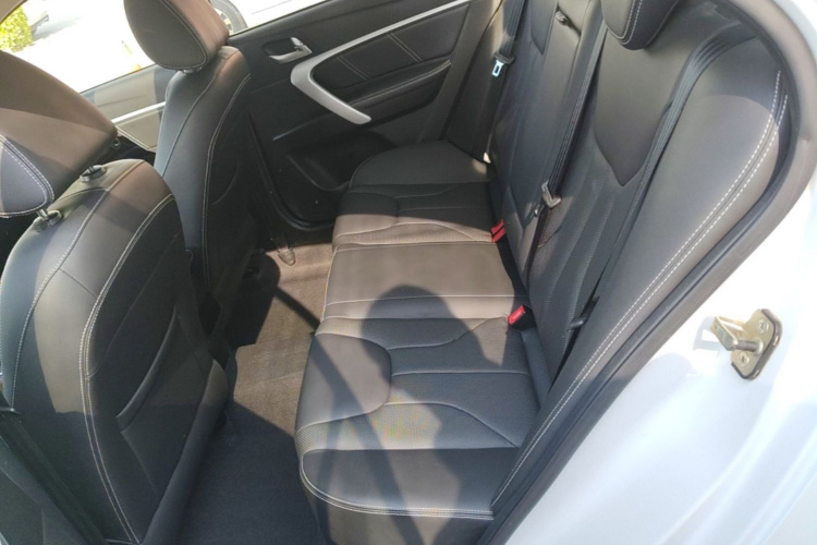 GEELY Emgrand 2017 car image #17