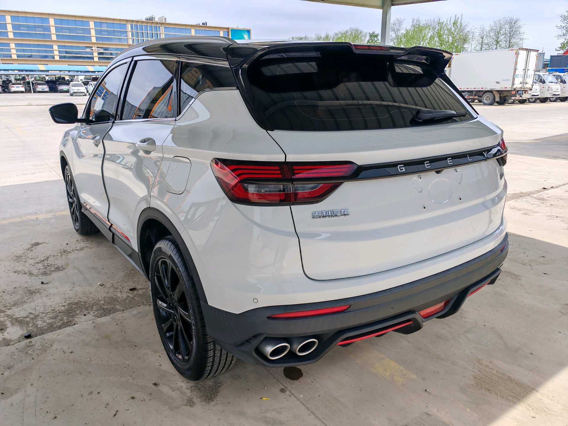 GEELY Coolray 2022 изображение автомобиля #8