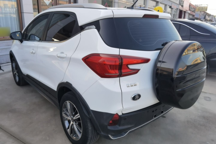 BYD Yuan New Energy 2019 #7 BYD Yuan New Energy 2019 car image #7