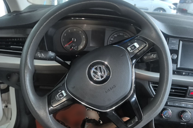 Volkswagen Lavida 2020 car image #11