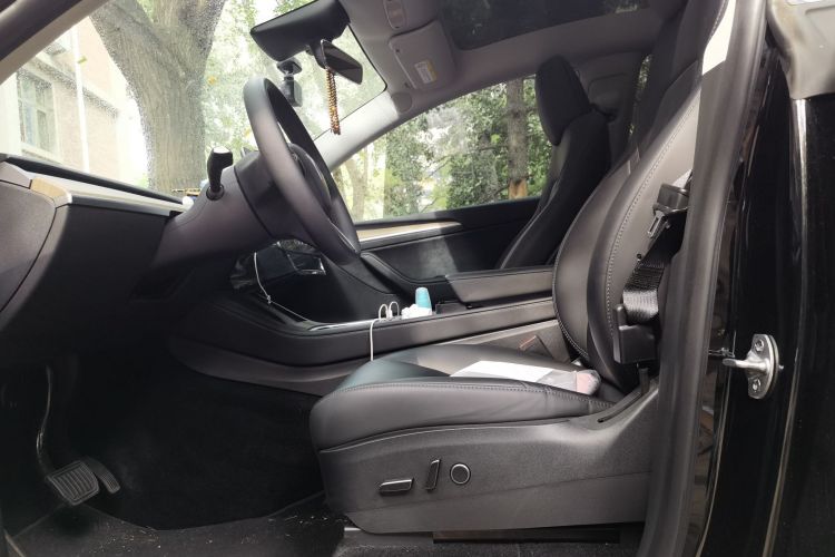 Tesla Model Y 2023 #15 Tesla Model Y 2023 car image #15