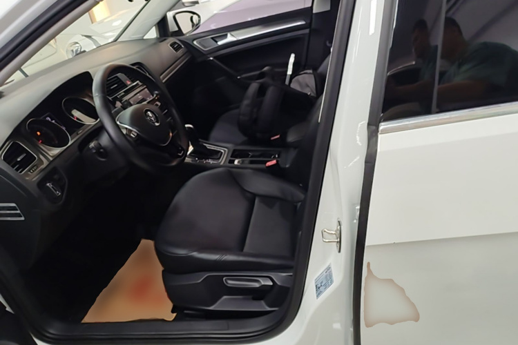 Volkswagen Golf 2016 car image #15