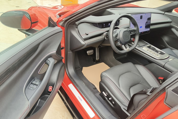 MI SU7 2025 car image #16