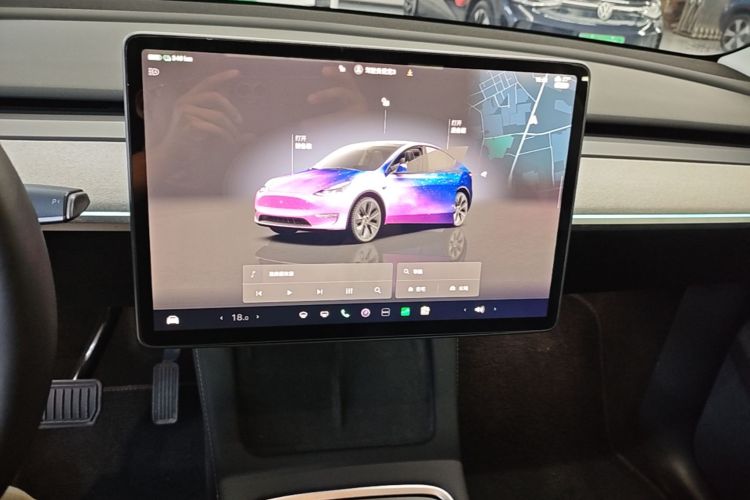 Tesla Model Y 2024 #17 Tesla Model Y 2024 car image #17