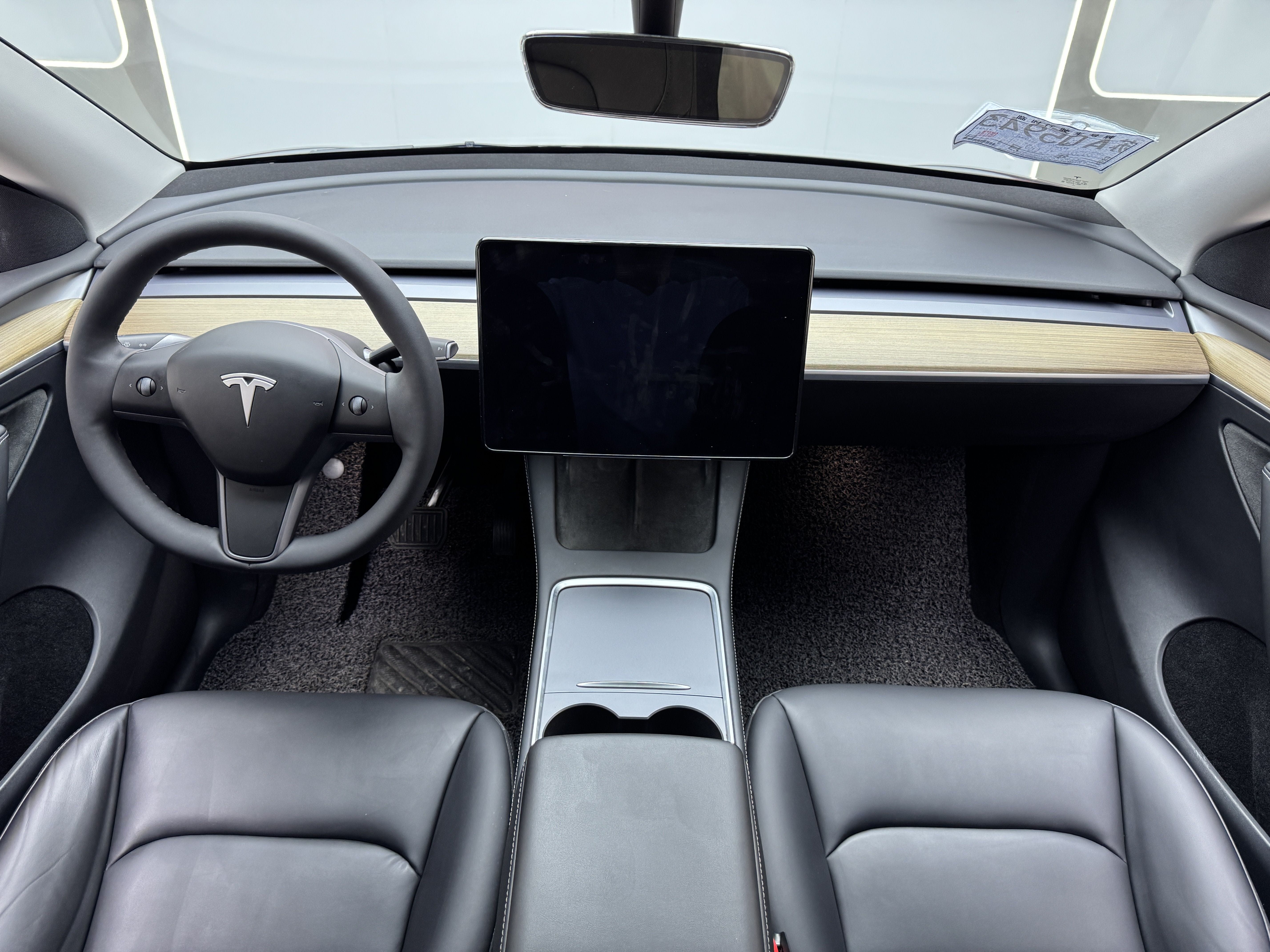 Tesla Model Y 2021 car image #4