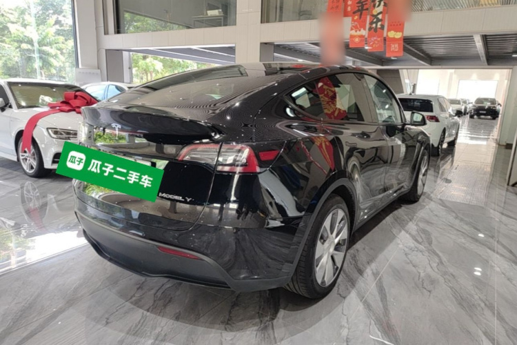 Tesla Model Y 2023 #7 Tesla Model Y 2023 immagine di auto #7