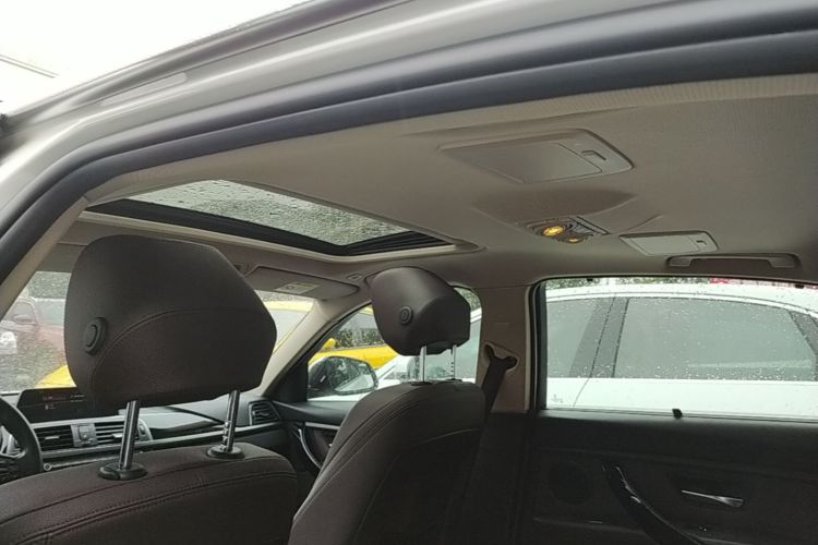 BMW 3 Series 2018 #18 BMW 3 Series 2018 car image #18