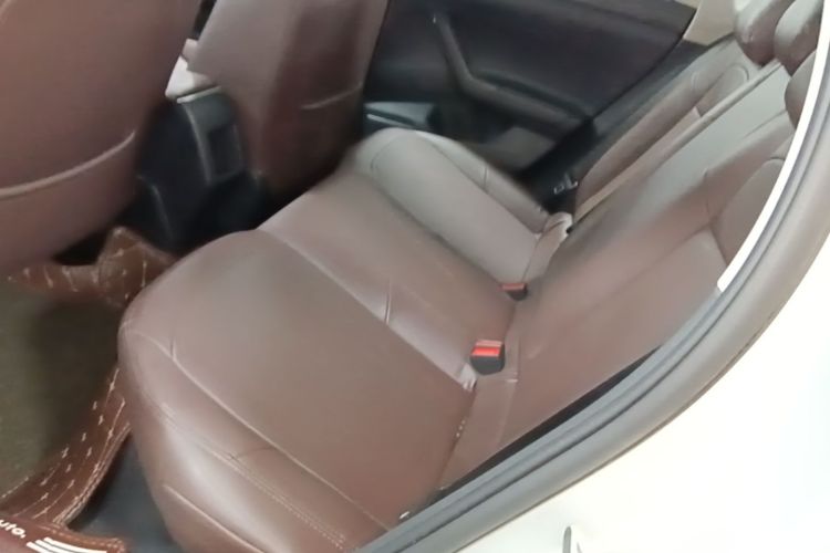 Volkswagen Polo 2020 car image #17