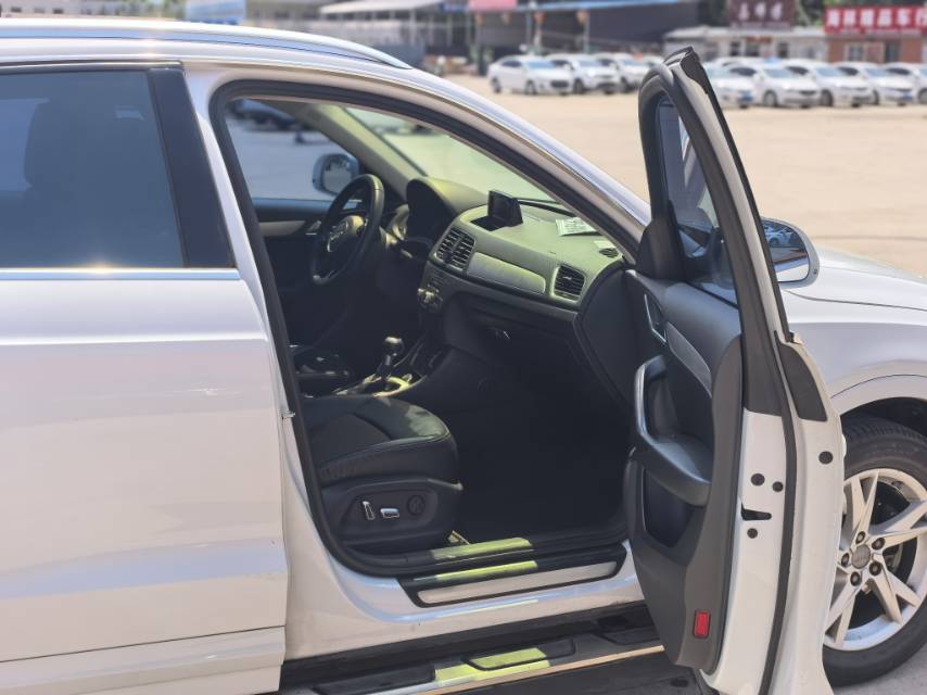 Audi Q3 2019 #8 Audi Q3 2019 car image #8