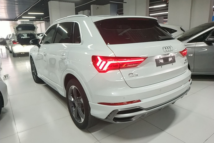 Audi Q3 2022 #5 Audi Q3 2022 car image #5