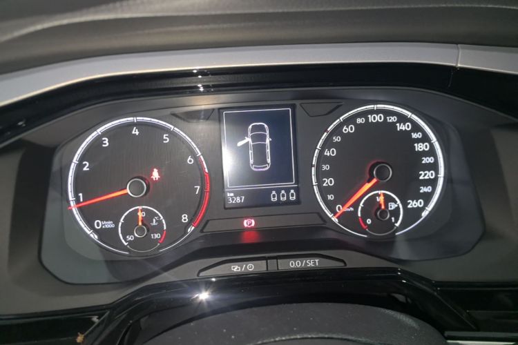 Volkswagen Polo 2022 car image #16