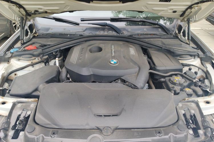 BMW 3 Series 2018 #22 BMW 3 Series 2018 car image #22