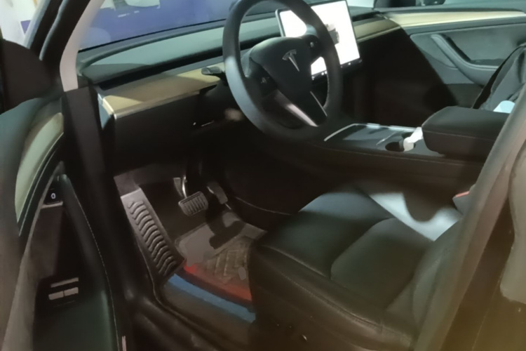 Tesla Model Y 2022 #16 Tesla Model Y 2022 car image #16