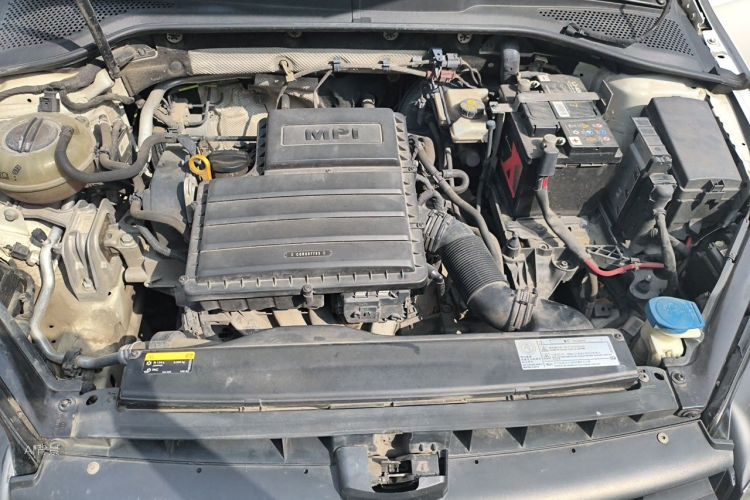 Volkswagen Golf 2018 car image #22