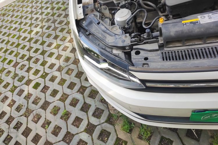 Volkswagen Polo 2021 car image #8