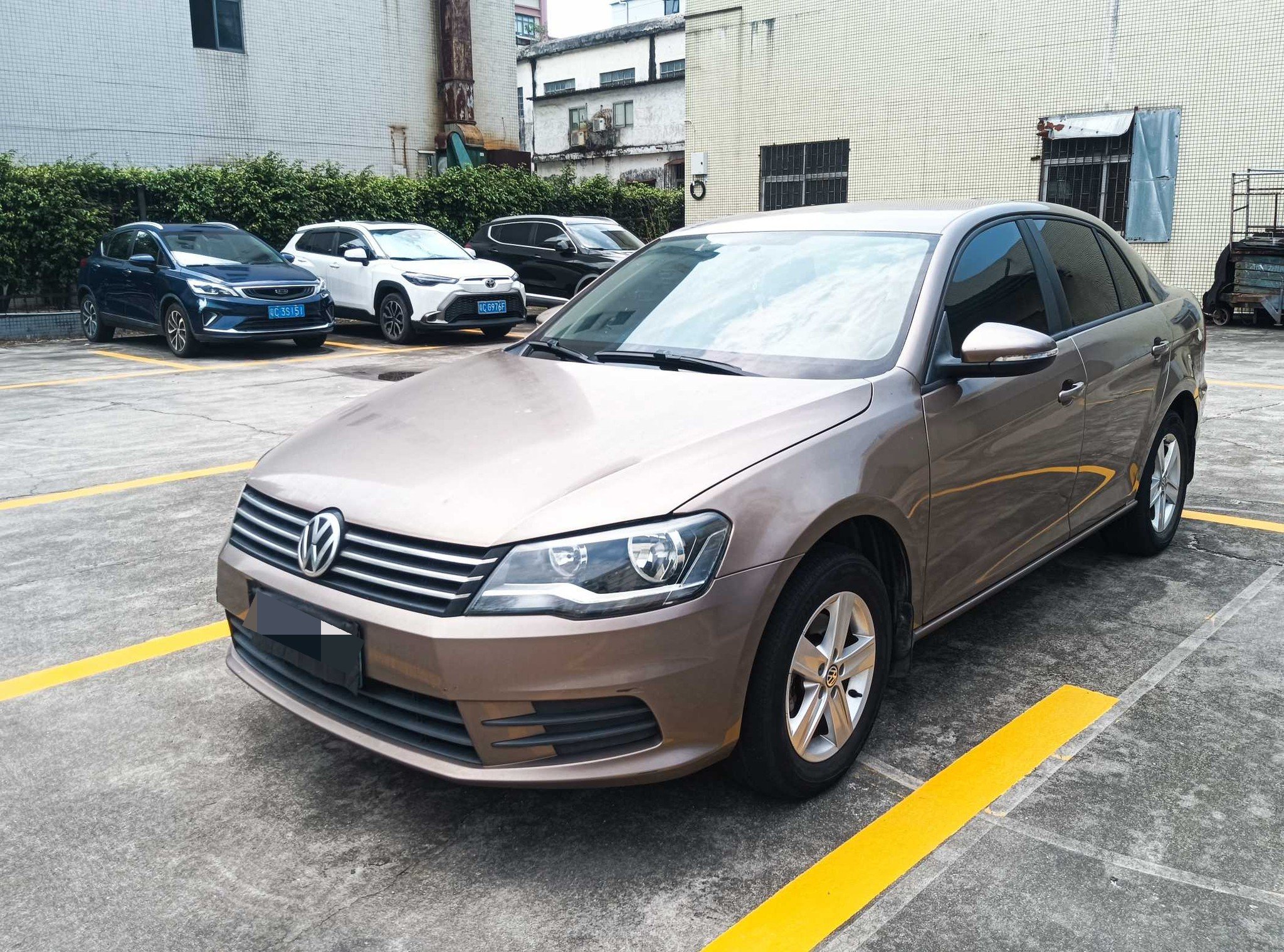 Volkswagen Bora 2015 car image 
