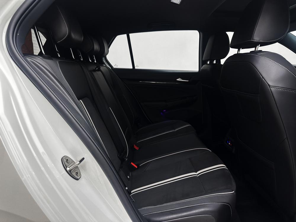 Volkswagen Golf 2021 car image #24