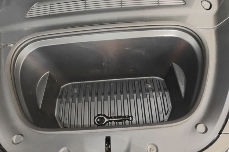 Tesla Model Y 2023 #20 Tesla Model Y 2023 car image #20
