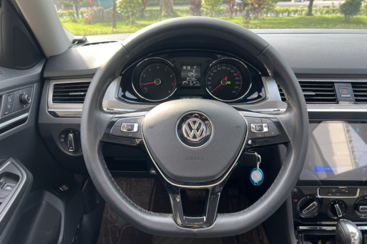 Volkswagen Bora 2018 car image #23