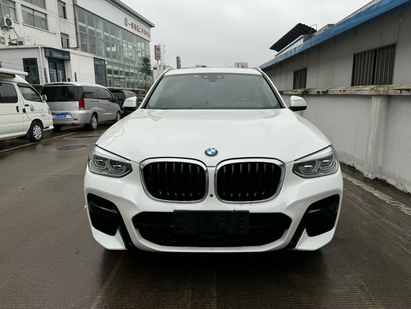 BMW X3 2021 car image #2