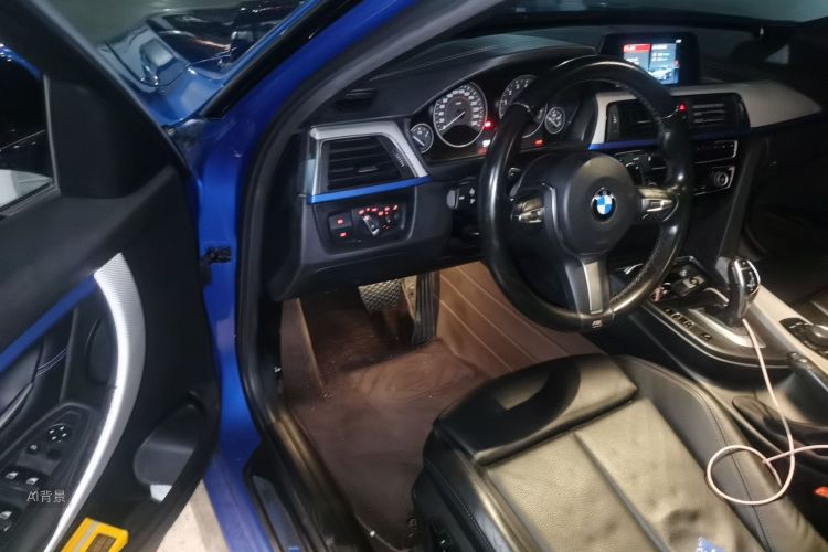 BMW 3 Series 2018 car image #18