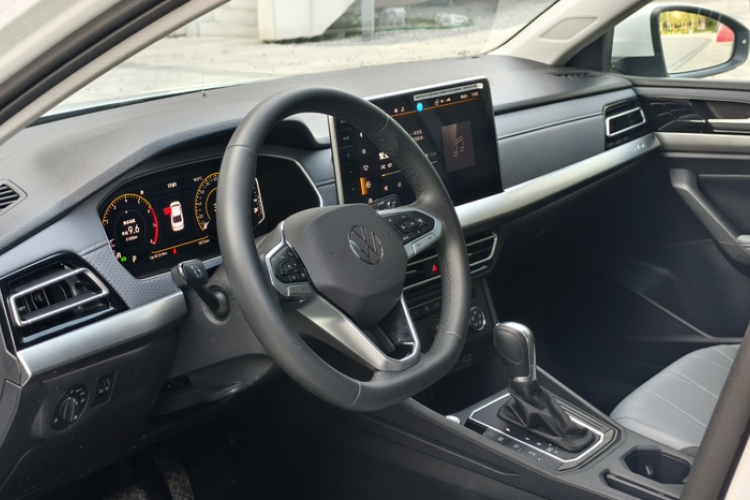 Volkswagen Lavida 2024 car image #16