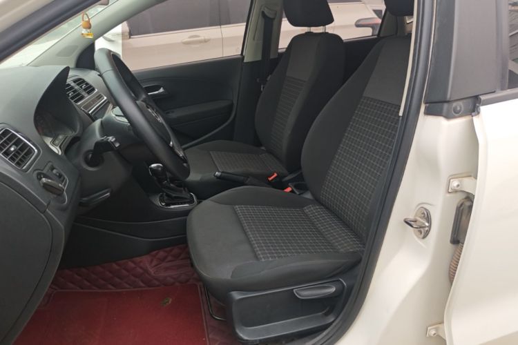 Volkswagen Polo 2016 #19 Volkswagen Polo 2016 car image #19