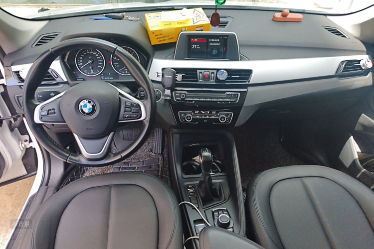 BMW X1 2018 #11 BMW X1 2018 car image #11