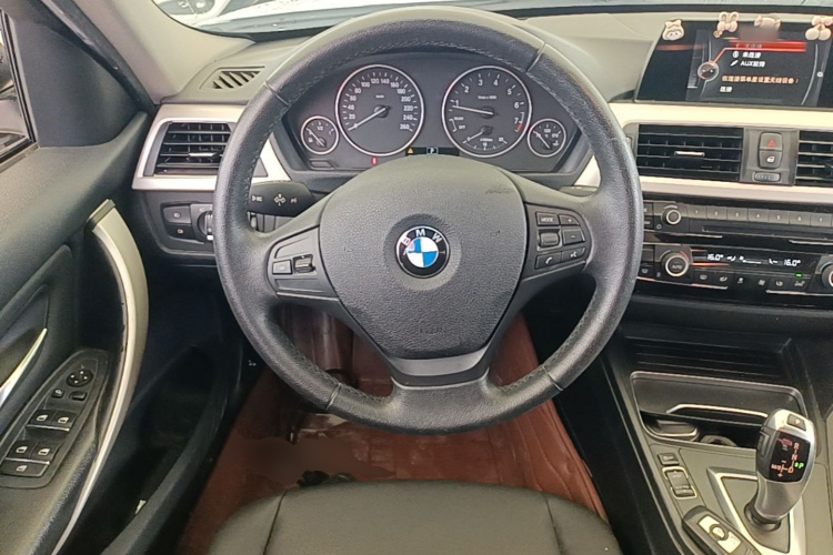 BMW 3 Series 2016 car image #11