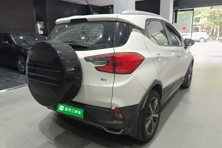 BYD Yuan New Energy 2019 car image #5