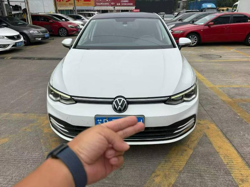 Volkswagen Golf 2022 car image 