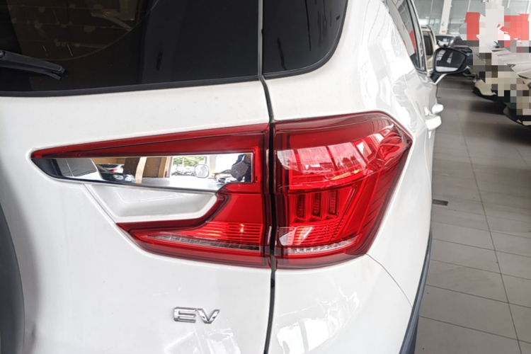 BYD Yuan New Energy 2020 #8 BYD Yuan New Energy 2020 car image #8
