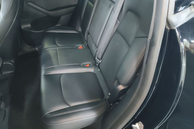 Tesla Model Y 2021 #17 Tesla Model Y 2021 car image #17