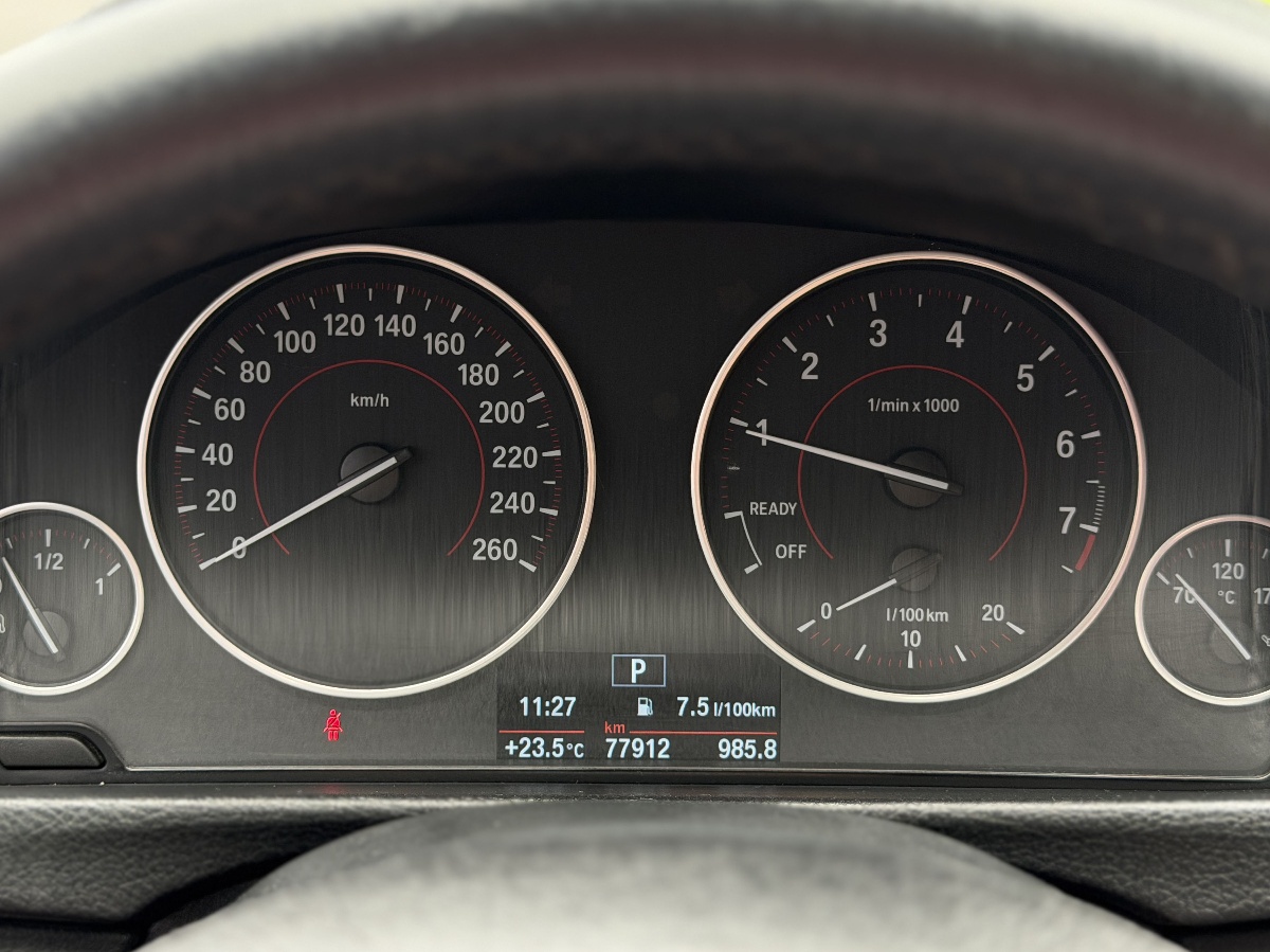 BMW 3 Series 2017 #8 BMW 3 Series 2017 car image #8
