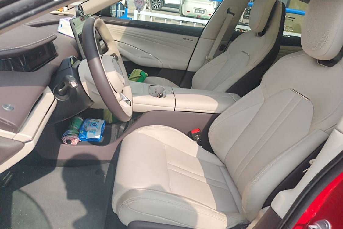 2026 #18 2026 immagine di auto #18