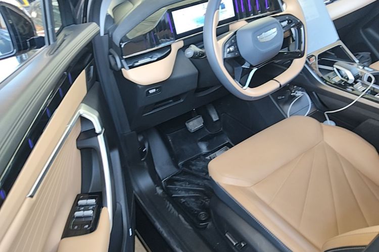 GEELY Boyue L 2023 car image #16