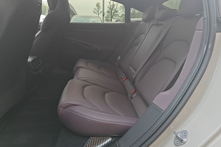 MI SU7 2025 изображение автомобиля #17