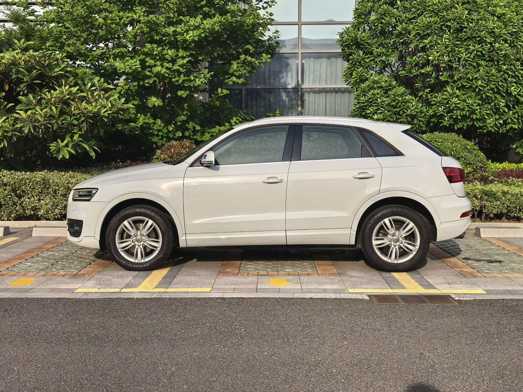 Audi Q3 2014 #11 Audi Q3 2014 car image #11