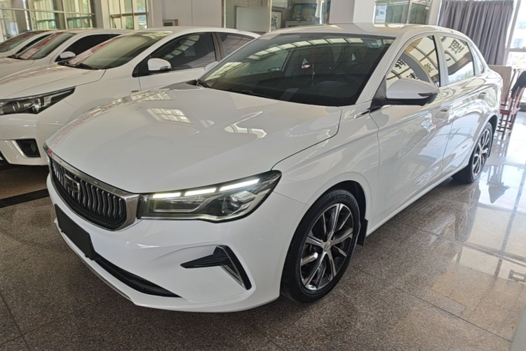 GEELY Emgrand 2022 car image #2
