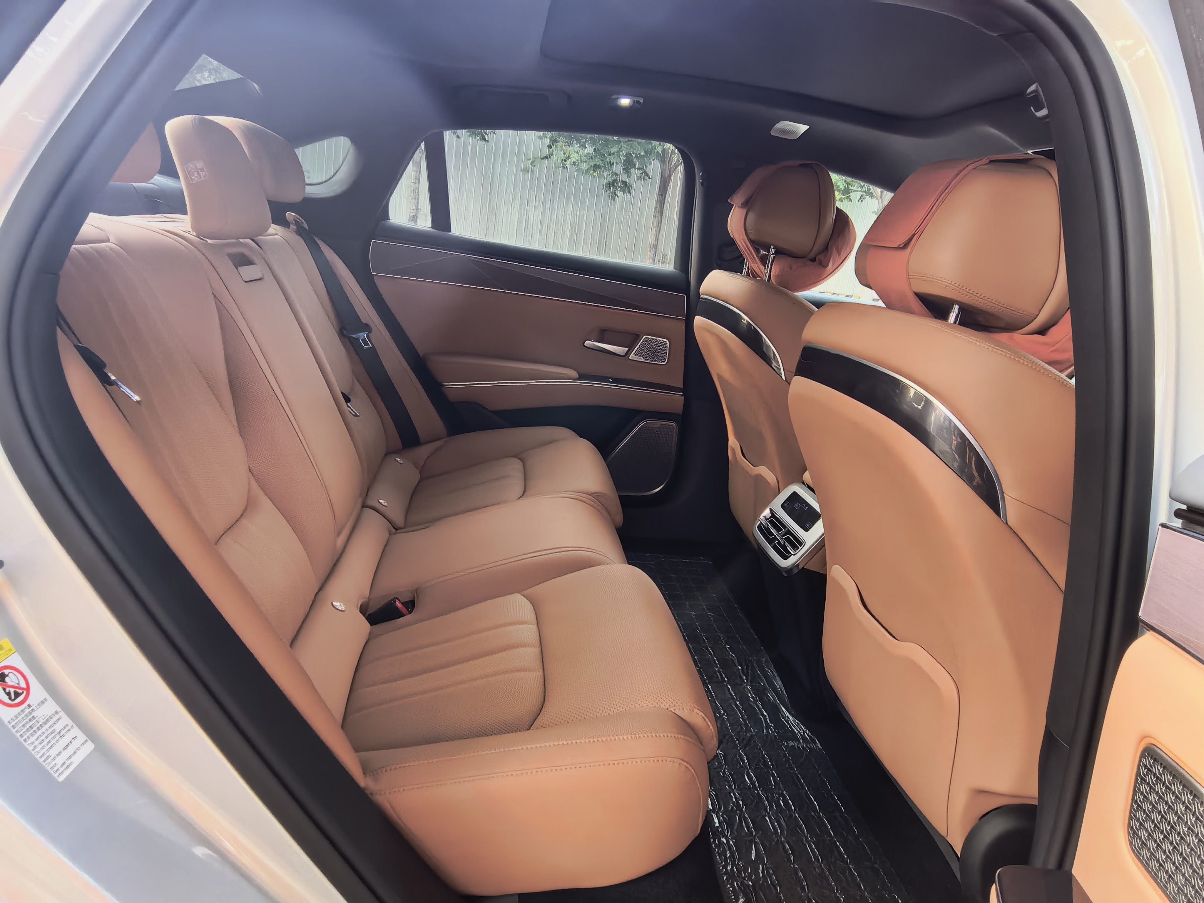 BYD HanL 2025 car image #8