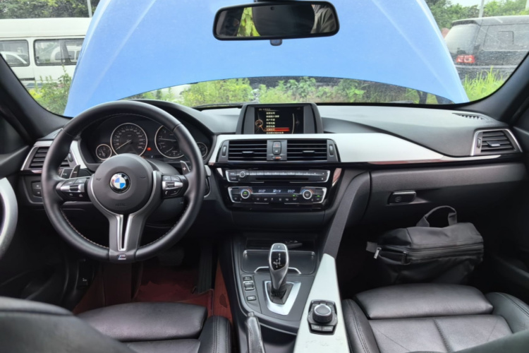 BMW 3 Series 2017 #10 BMW 3 Series 2017 car image #10