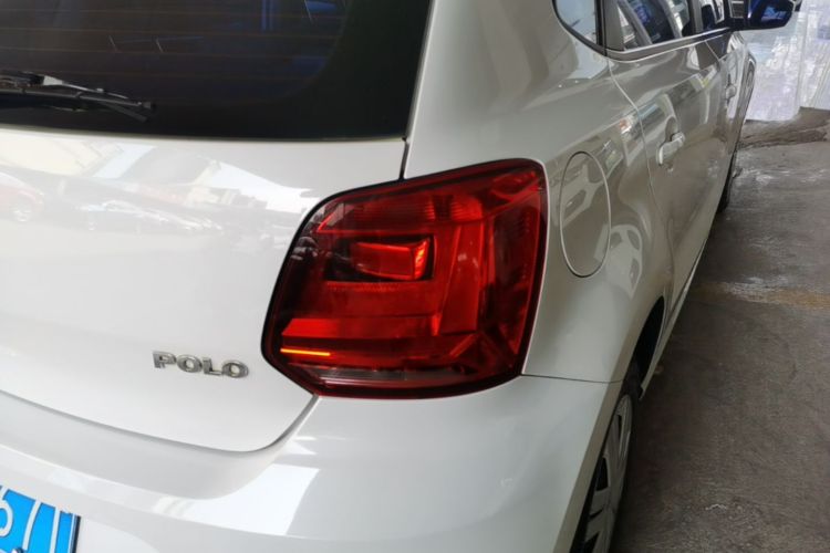 Volkswagen Polo 2017 car image #8