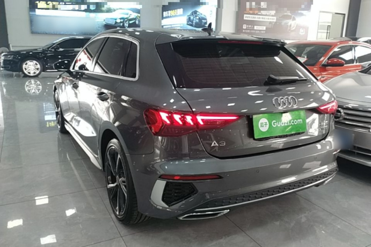 Audi A3 2023 immagine di auto #5
