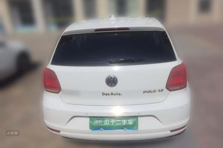 Volkswagen Polo 2015 car image #6