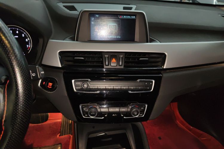 BMW X1 2019 car image #17