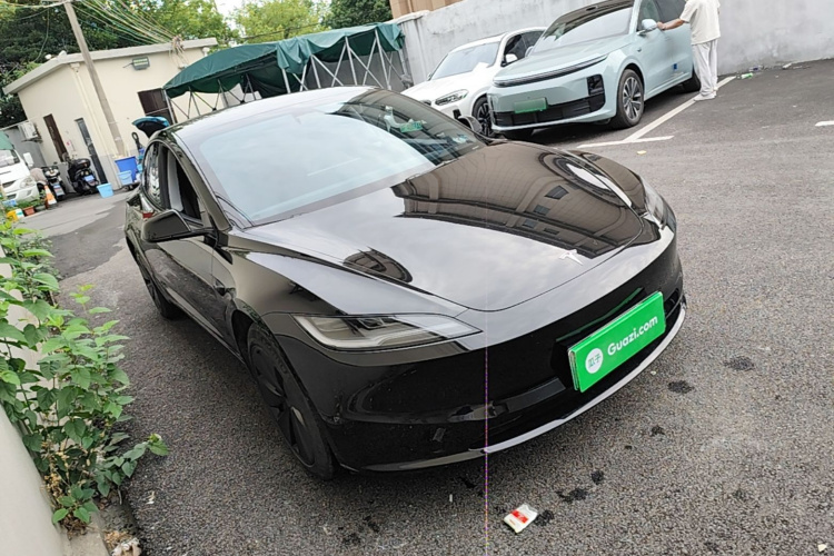 Tesla Model 3 2024 car image #4