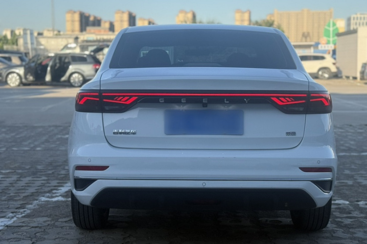 GEELY Emgrand 2021 car image #8