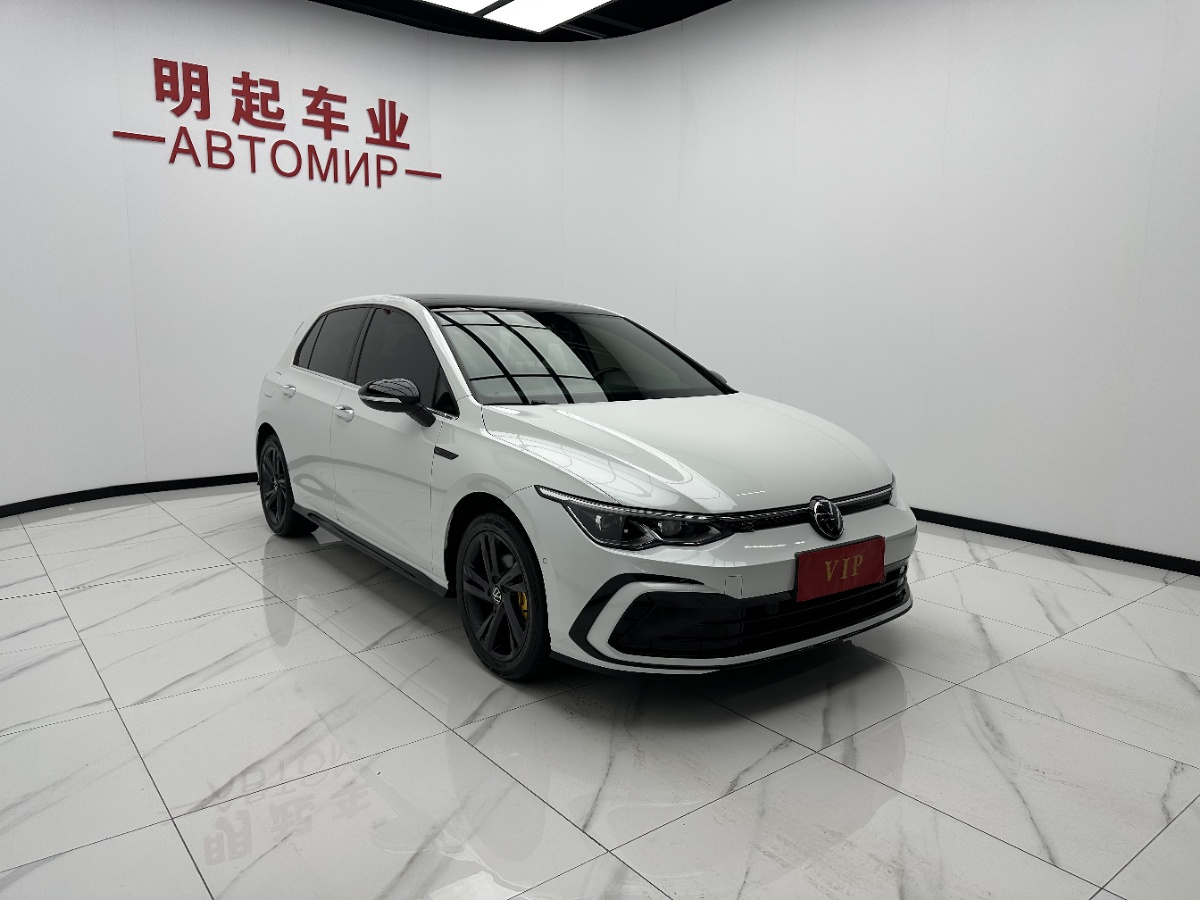 Volkswagen Golf 2024 car image #3