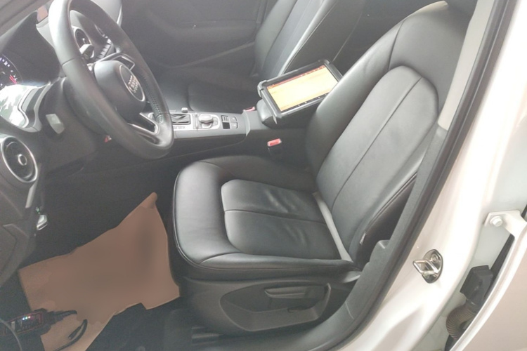Audi A3 2017 immagine di auto #15