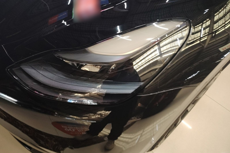 Tesla Model Y 2022 car image #23